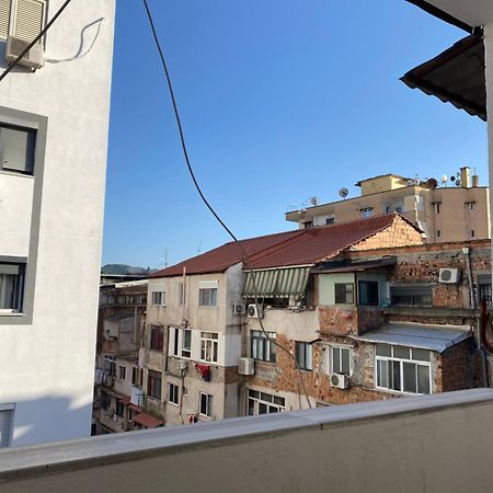 Myslym Shyri Studio 2 Tirana Bagian luar foto